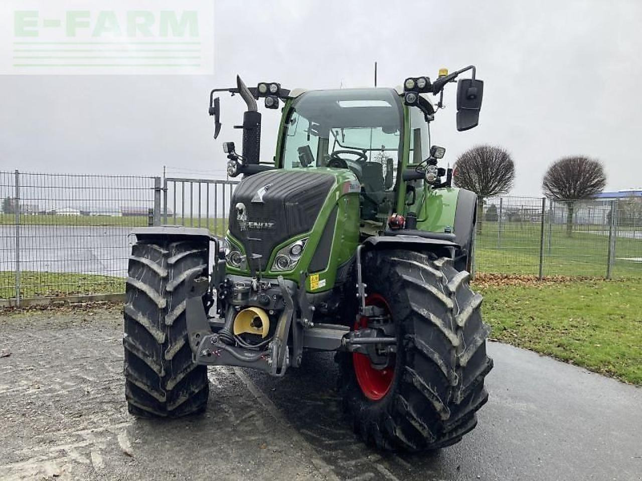 Fendt 724 vario s4 profi plus - Трактор: фото 3 Fendt 724 vario s4 profi plus - Трактор: фото 3