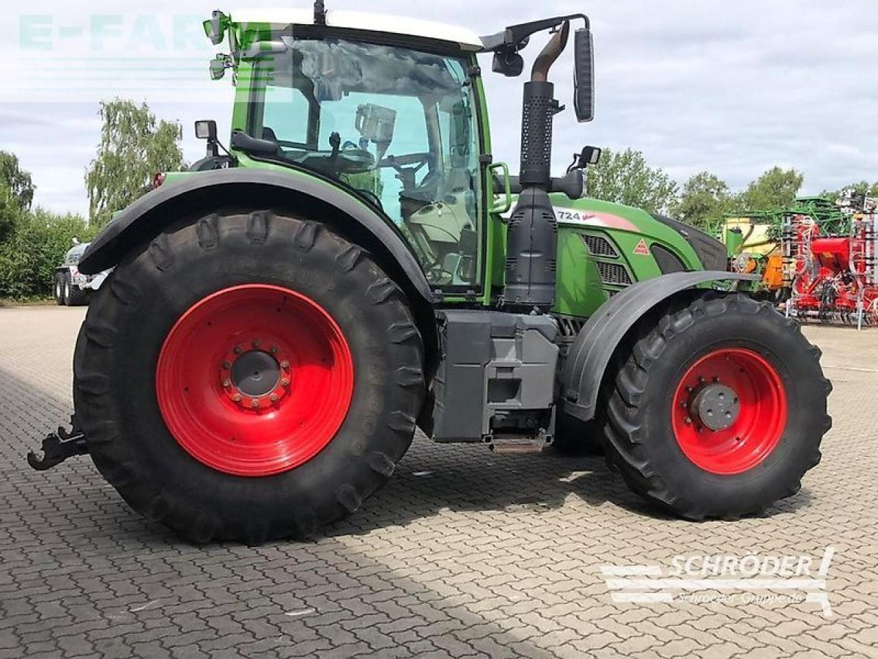 Fendt 724 vario s4 profi plus ProfiPlus - Трактор: фото 4 Fendt 724 vario s4 profi plus ProfiPlus - Трактор: фото 4