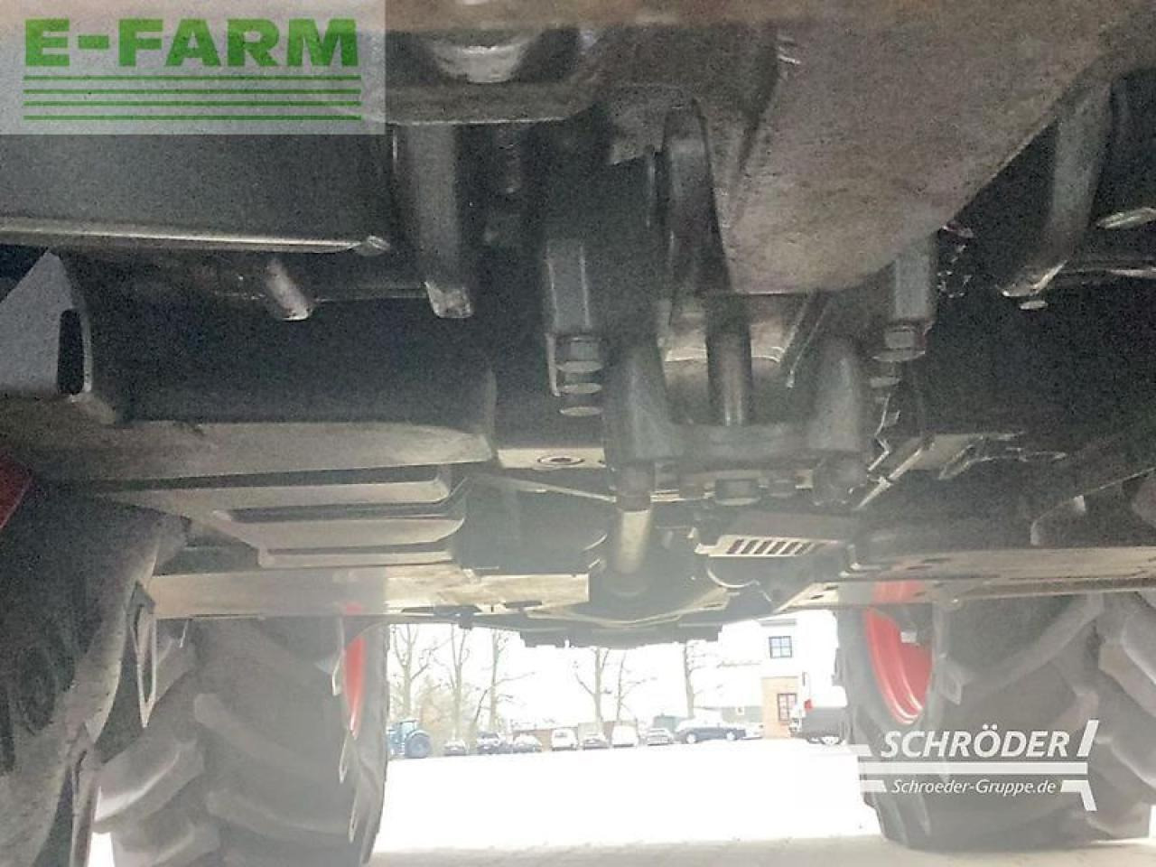Fendt 724 vario s4 profi plus ProfiPlus - Трактор: фото 3 Fendt 724 vario s4 profi plus ProfiPlus - Трактор: фото 3