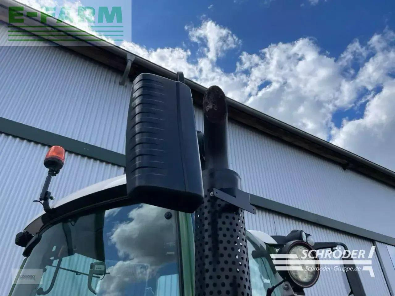Fendt 724 vario s4 profi plus ProfiPlus - Трактор: фото 4 Fendt 724 vario s4 profi plus ProfiPlus - Трактор: фото 4