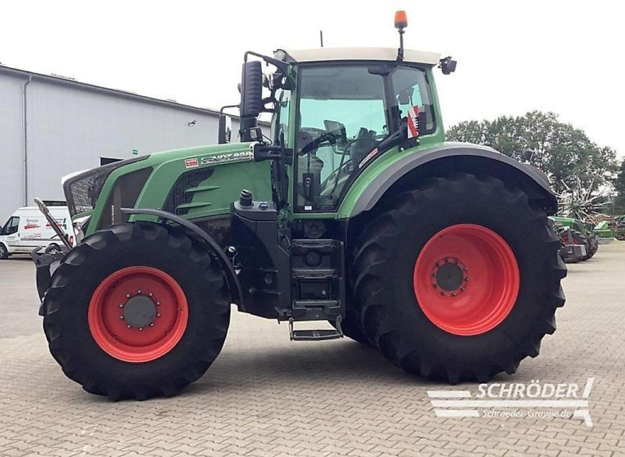 Fendt 828 vario s4 profi plus - Трактор: фото 4 Fendt 828 vario s4 profi plus - Трактор: фото 4