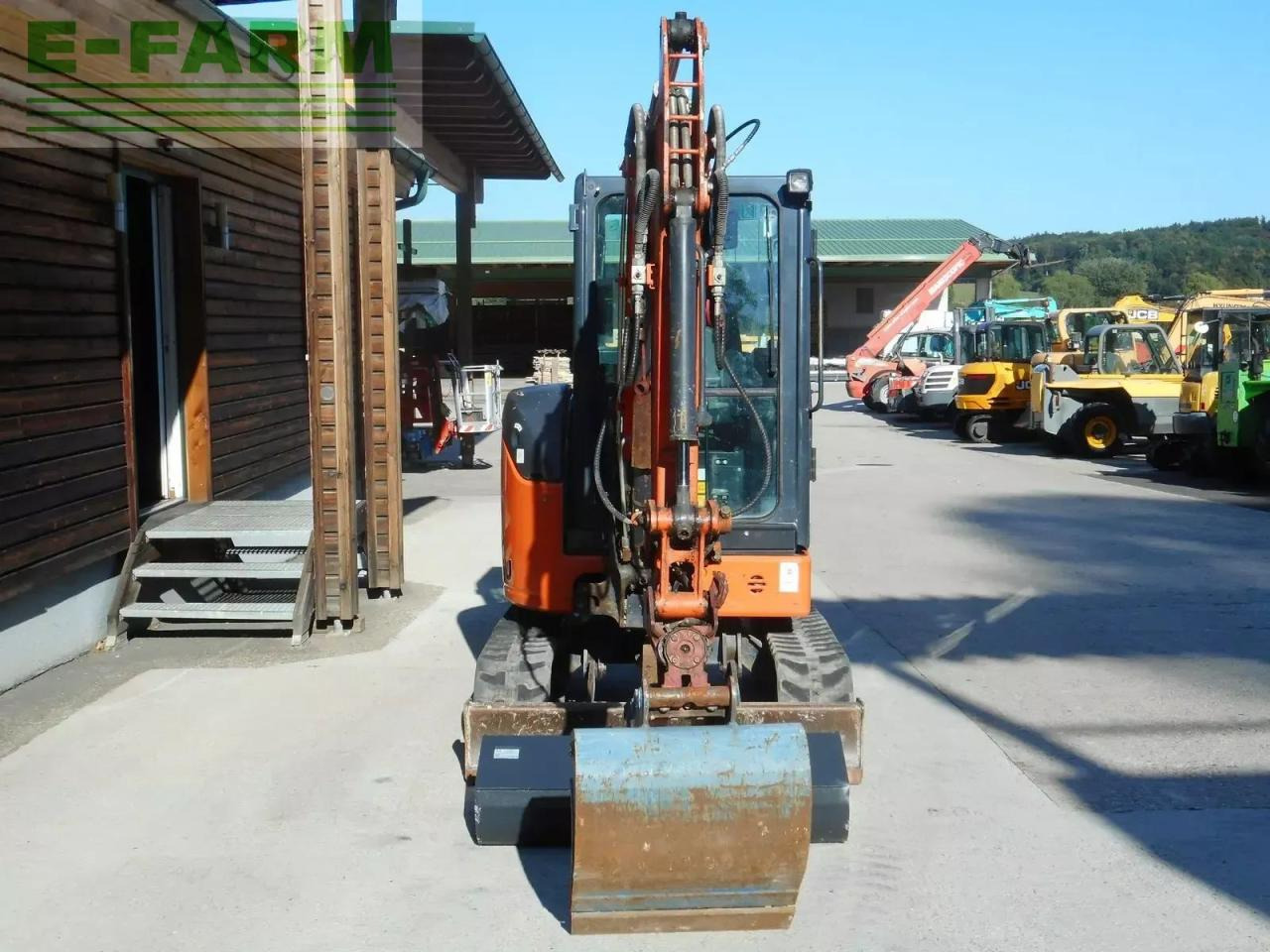 Hitachi zx26u-6 ( 2.740kg ) powertilt - Мини-экскаватор: фото 5 Hitachi zx26u-6 ( 2.740kg ) powertilt - Мини-экскаватор: фото 5