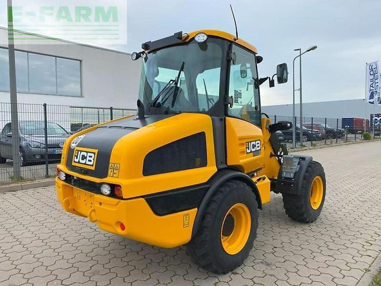 JCB 406 agri - Мини-экскаватор: фото 4 JCB 406 agri - Мини-экскаватор: фото 4