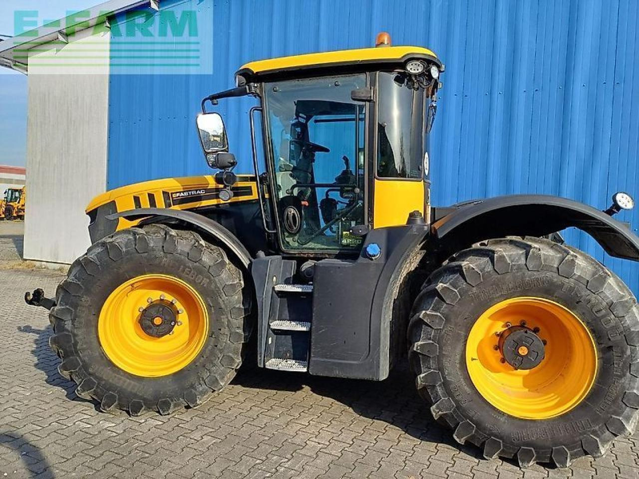 JCB fastrac 4220 - Трактор: фото 3 JCB fastrac 4220 - Трактор: фото 3