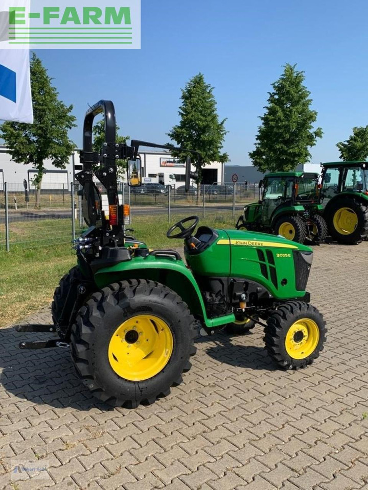 John Deere 3025e - Трактор: фото 3 John Deere 3025e - Трактор: фото 3