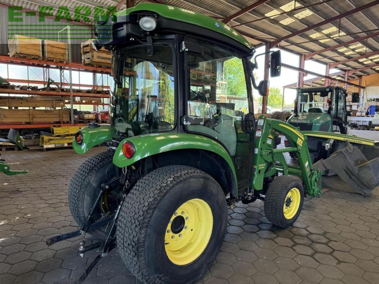 John Deere 3320 - Трактор: фото 3 John Deere 3320 - Трактор: фото 3