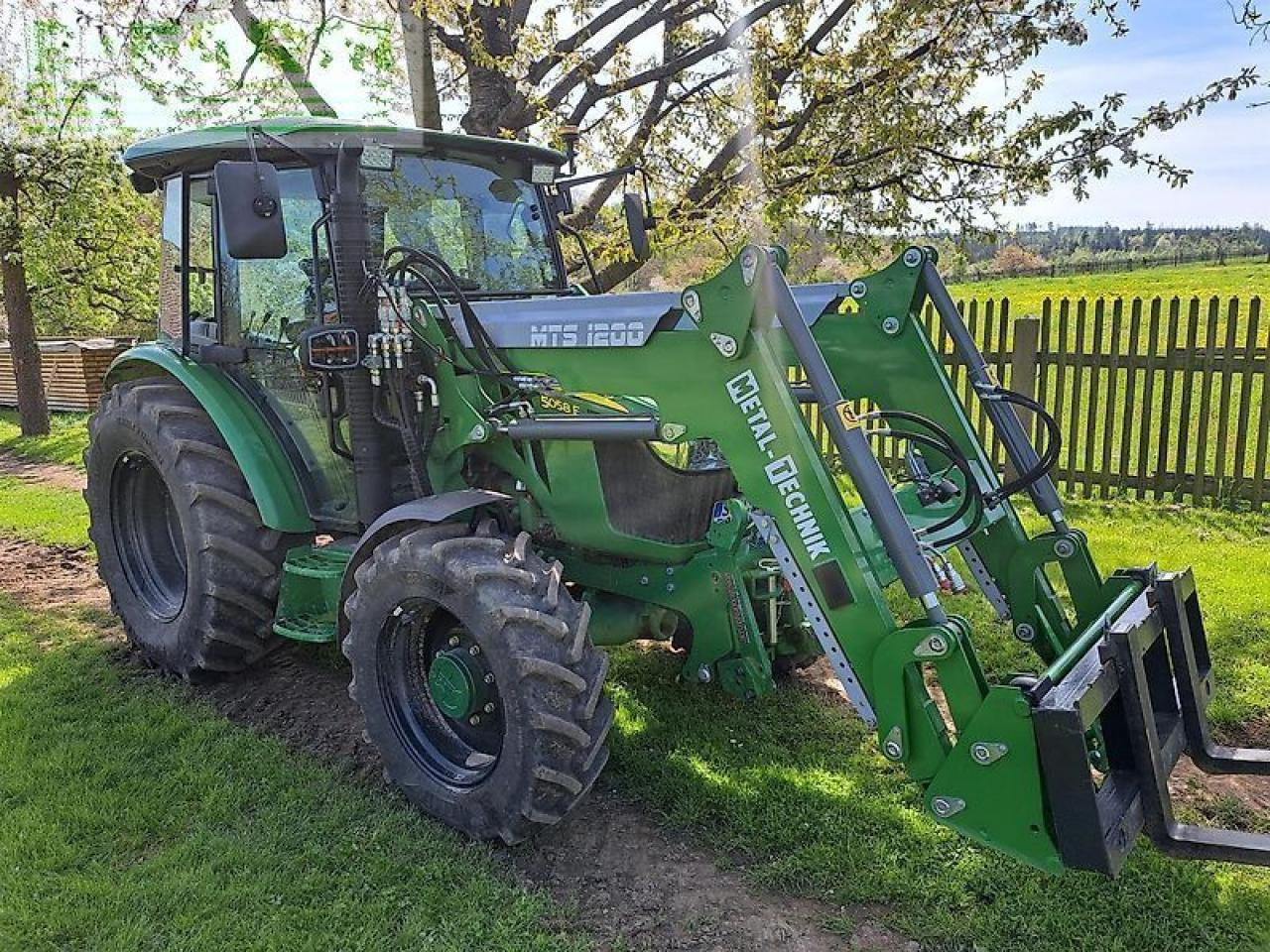 John Deere 5058e - Трактор: фото 2 John Deere 5058e - Трактор: фото 2