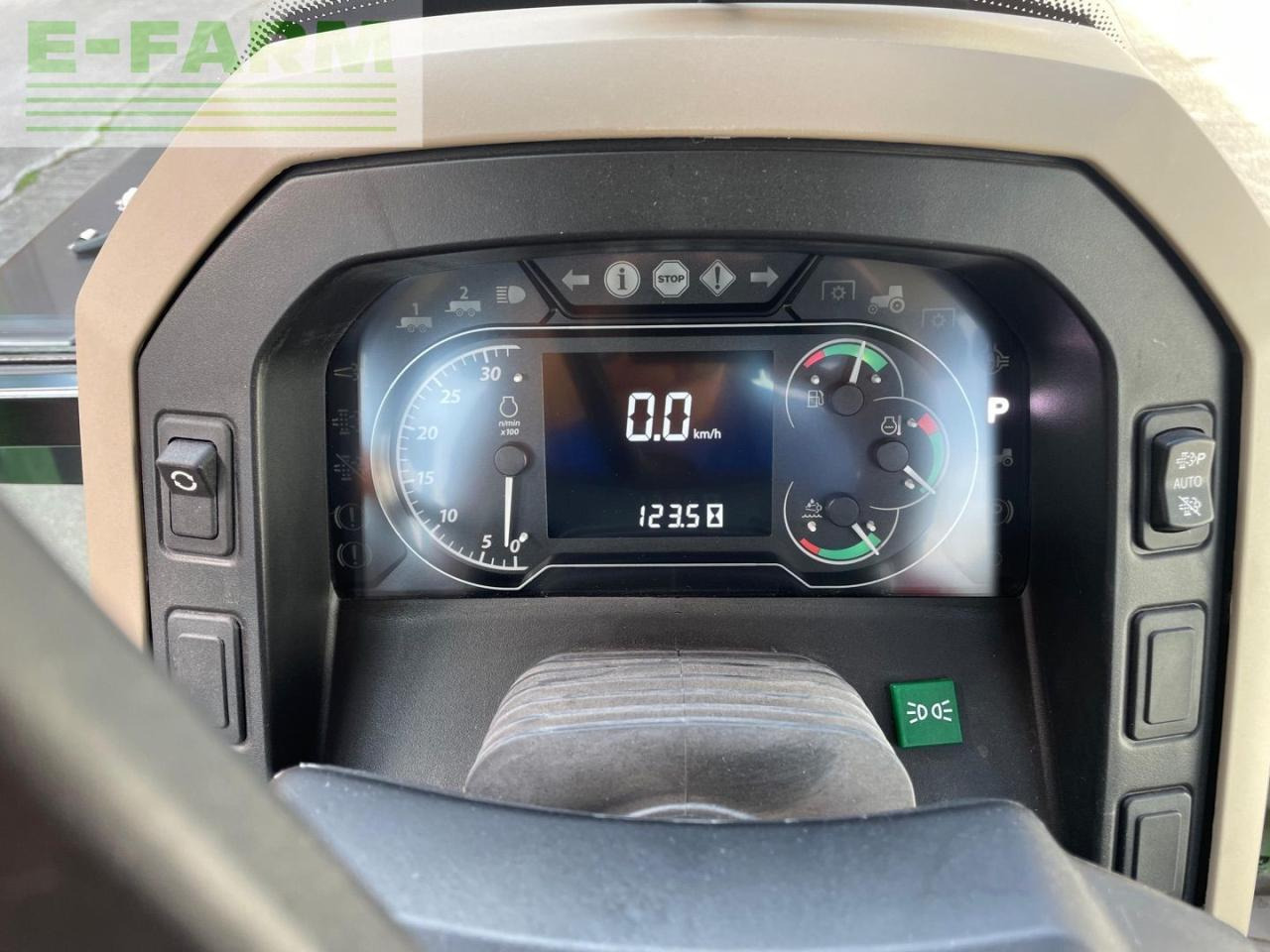 John Deere 5100M - Трактор: фото 3 John Deere 5100M - Трактор: фото 3