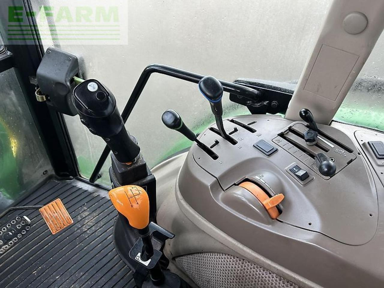 John Deere 5100m - Трактор: фото 5 John Deere 5100m - Трактор: фото 5