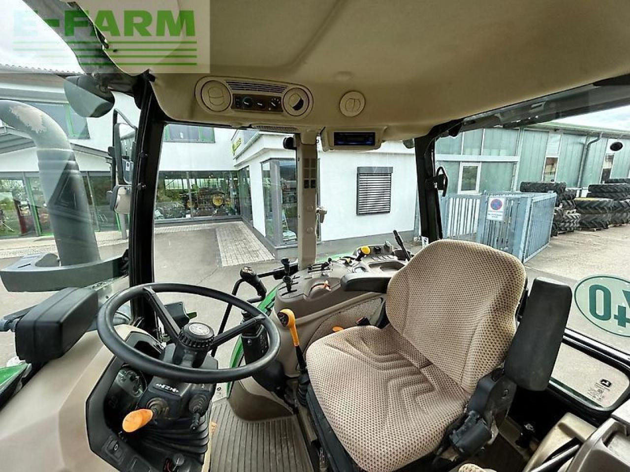 John Deere 5100m - Трактор: фото 5 John Deere 5100m - Трактор: фото 5