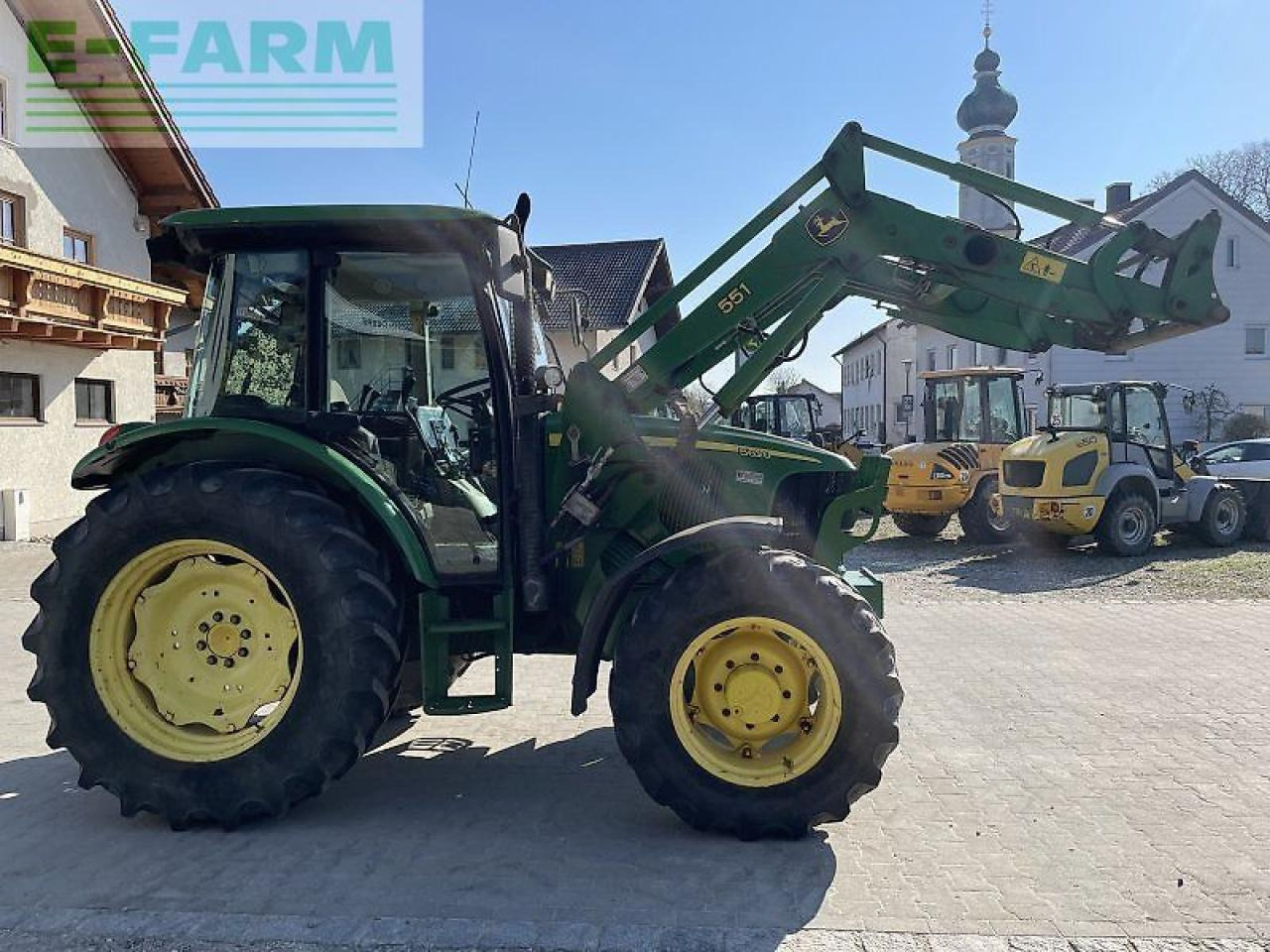 John Deere 5620 fl premium - Трактор: фото 5 John Deere 5620 fl premium - Трактор: фото 5