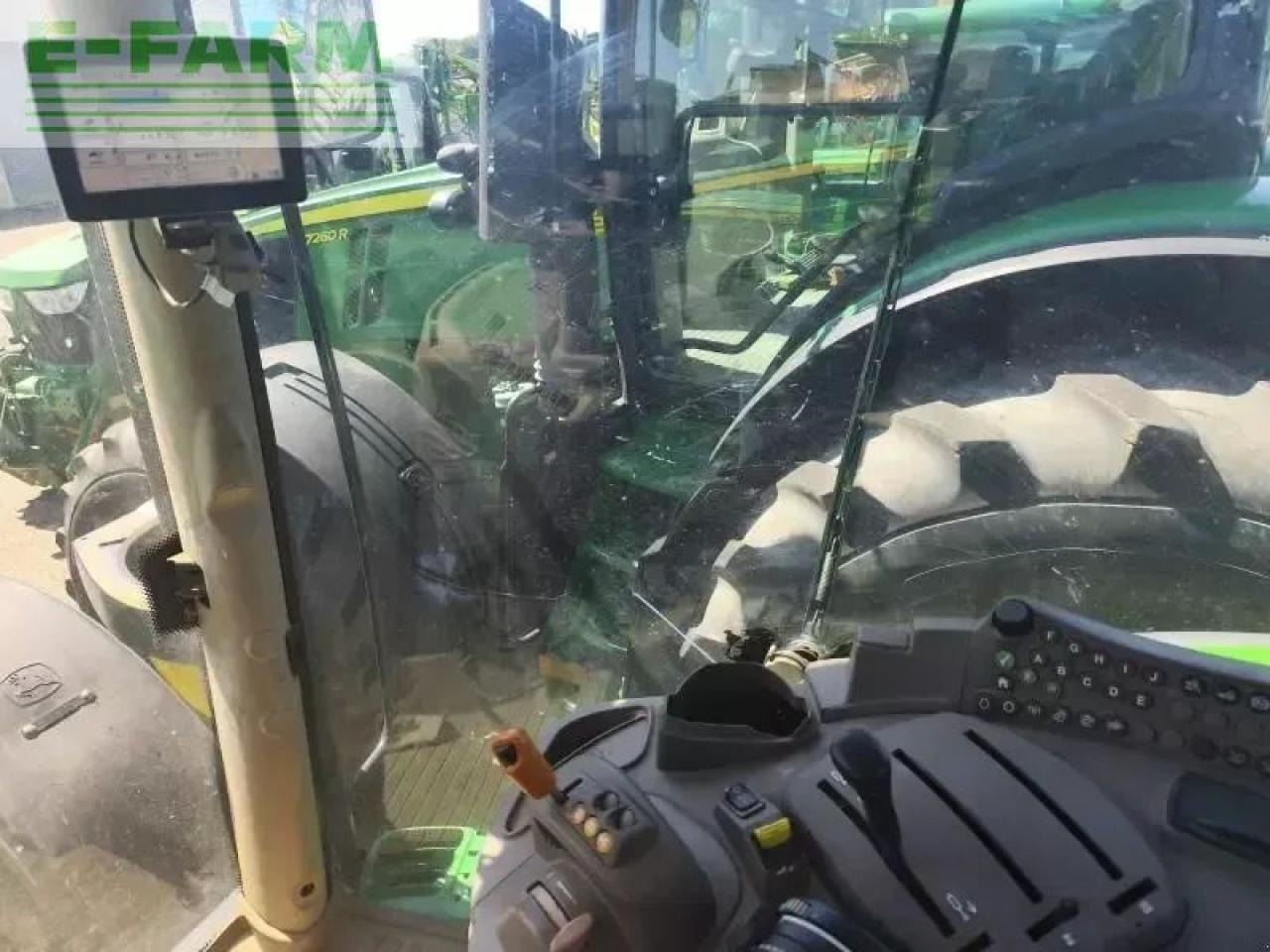 Трактор John Deere 6140r: фото 8