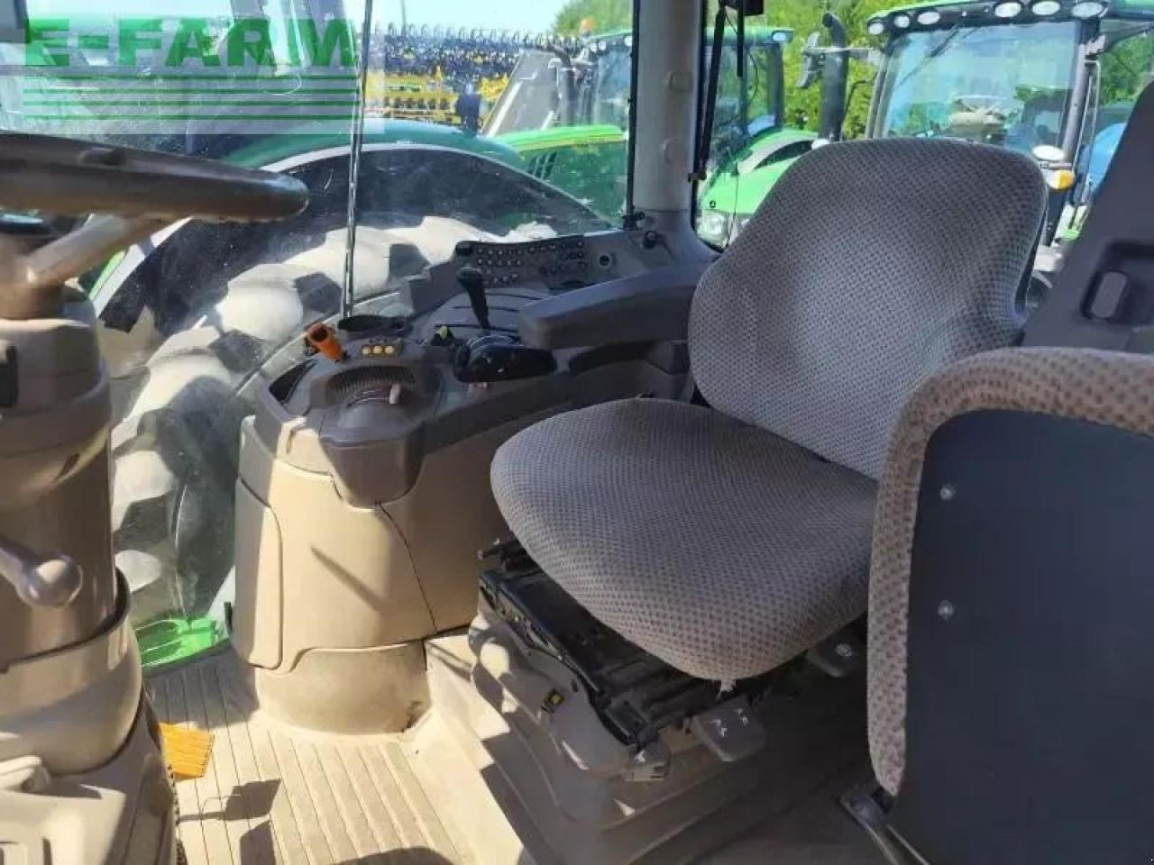 Трактор John Deere 6140r: фото 6