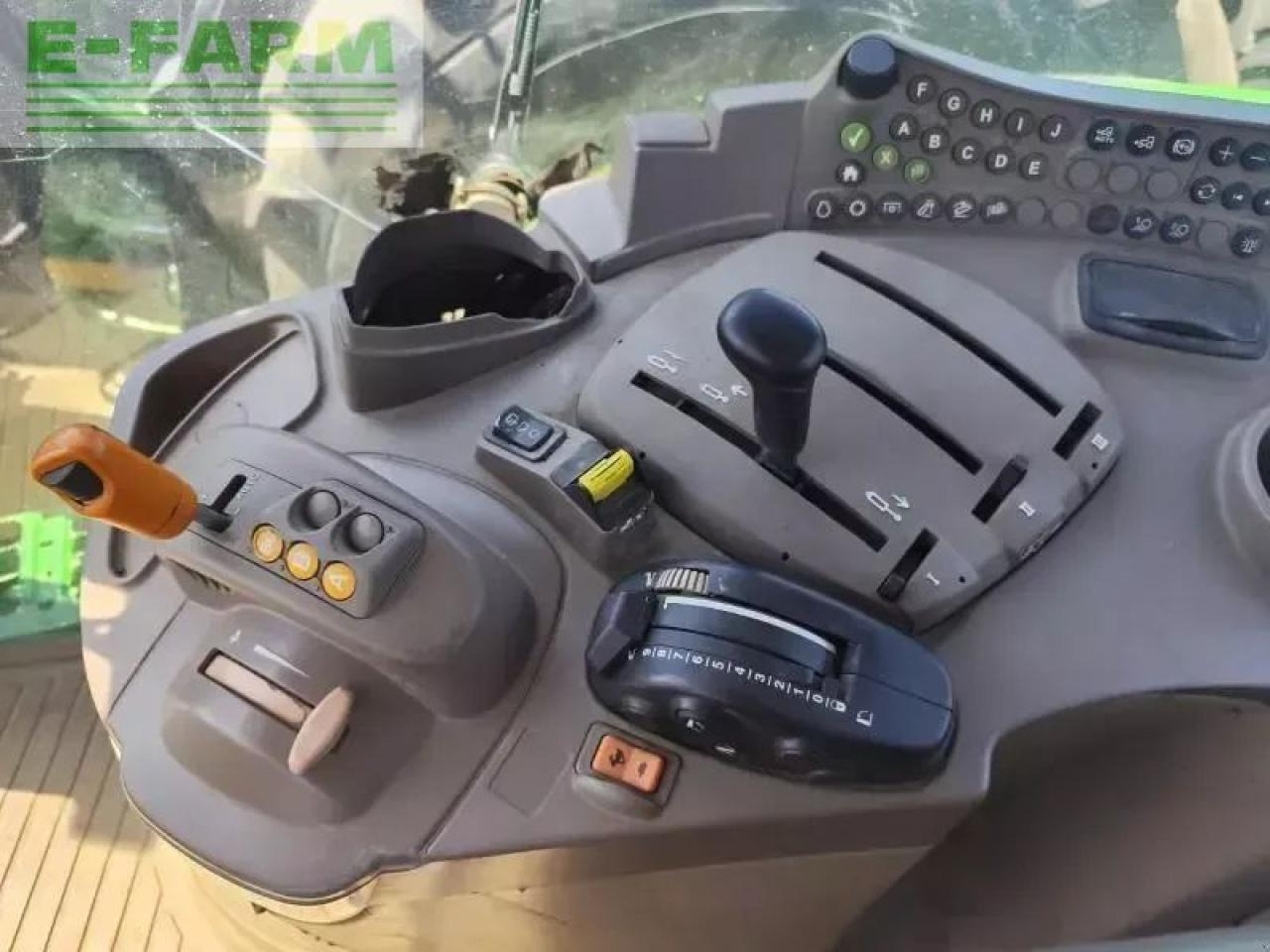 Трактор John Deere 6140r: фото 7