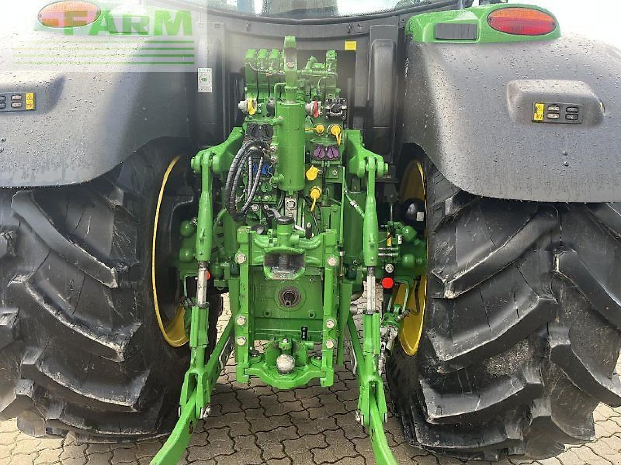 Трактор John Deere 6155r: фото 9