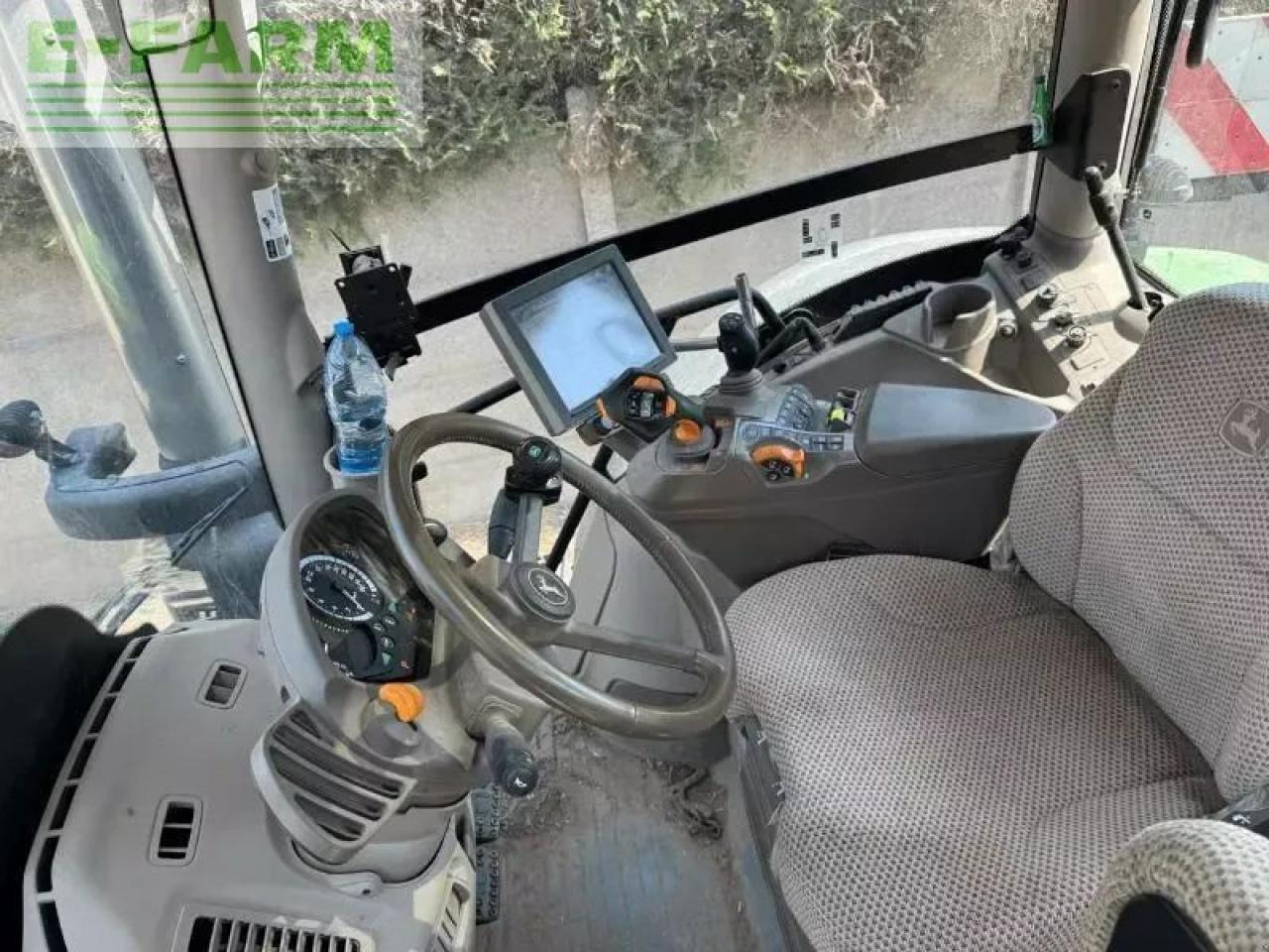 Трактор John Deere 6175r: фото 7