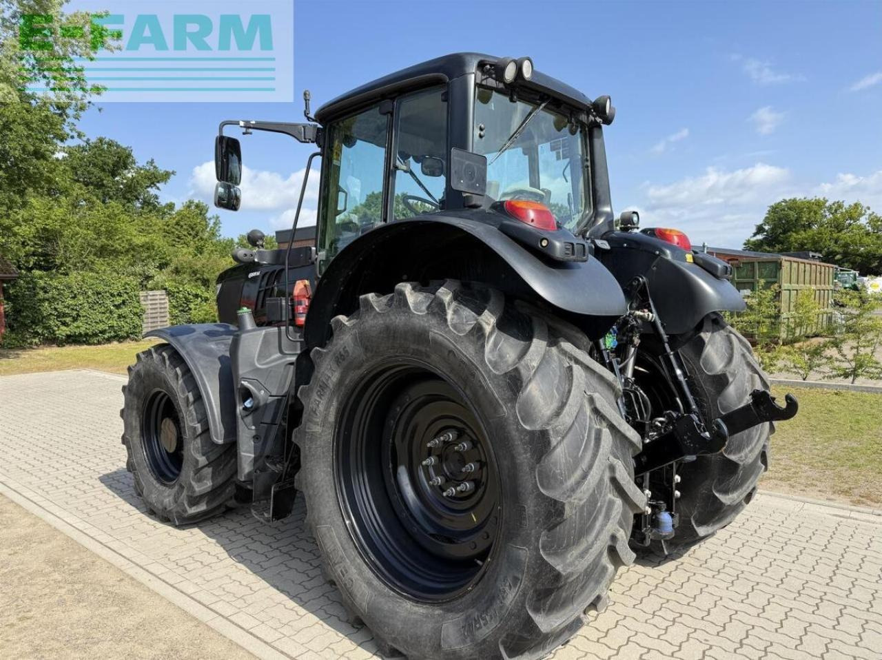 John Deere 6195m black - Трактор: фото 3 John Deere 6195m black - Трактор: фото 3