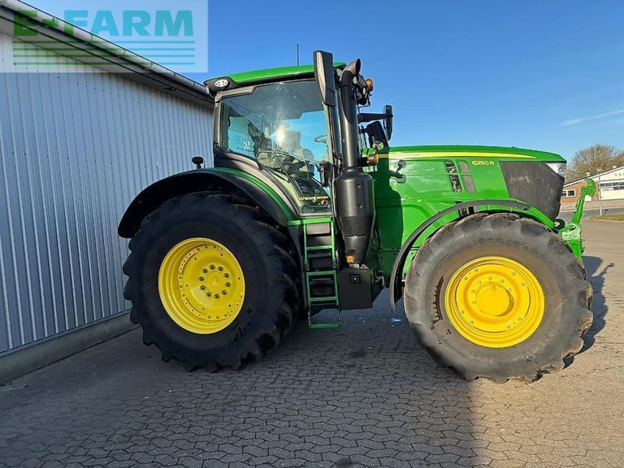 Трактор John Deere 6250r: фото 12