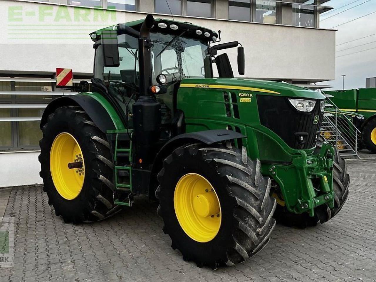 John Deere 6250r - Трактор: фото 4 John Deere 6250r - Трактор: фото 4