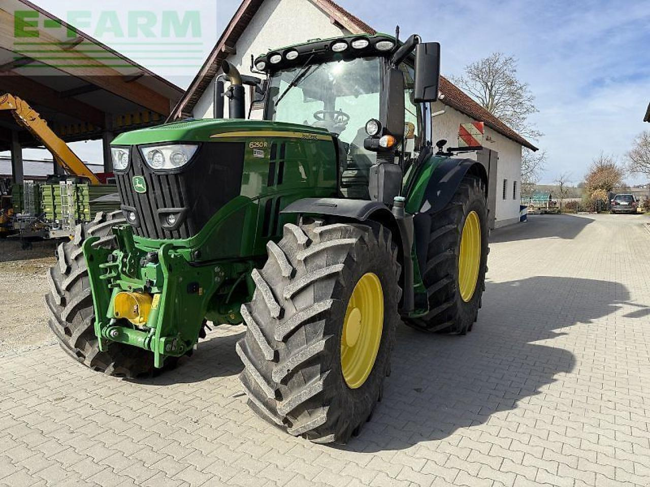 John Deere 6250r ultimate - Трактор: фото 3 John Deere 6250r ultimate - Трактор: фото 3