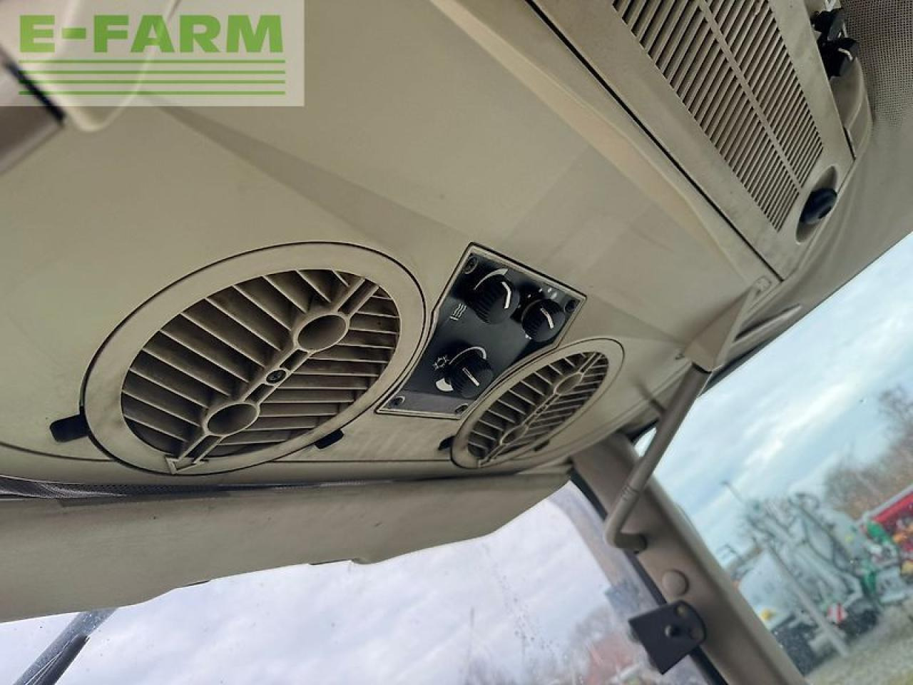 John Deere 6320 - Трактор: фото 4 John Deere 6320 - Трактор: фото 4