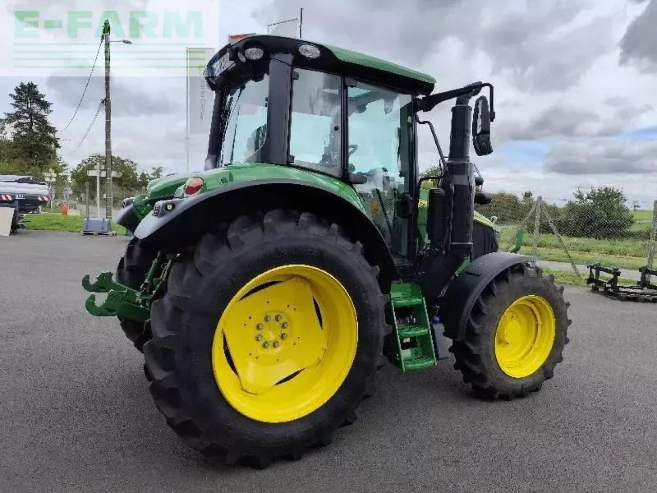 John Deere 6m 115 - Трактор: фото 5 John Deere 6m 115 - Трактор: фото 5