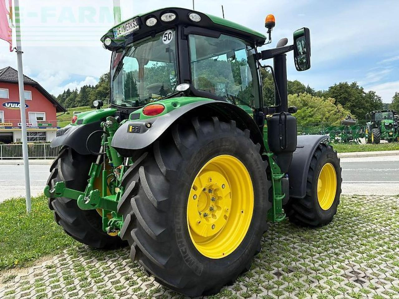 John Deere 6r150 - Трактор: фото 5 John Deere 6r150 - Трактор: фото 5