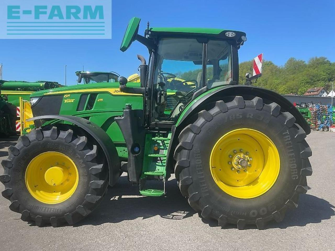 John Deere 6r215 / 6r 215 - Трактор: фото 1 John Deere 6r215 / 6r 215 - Трактор: фото 1