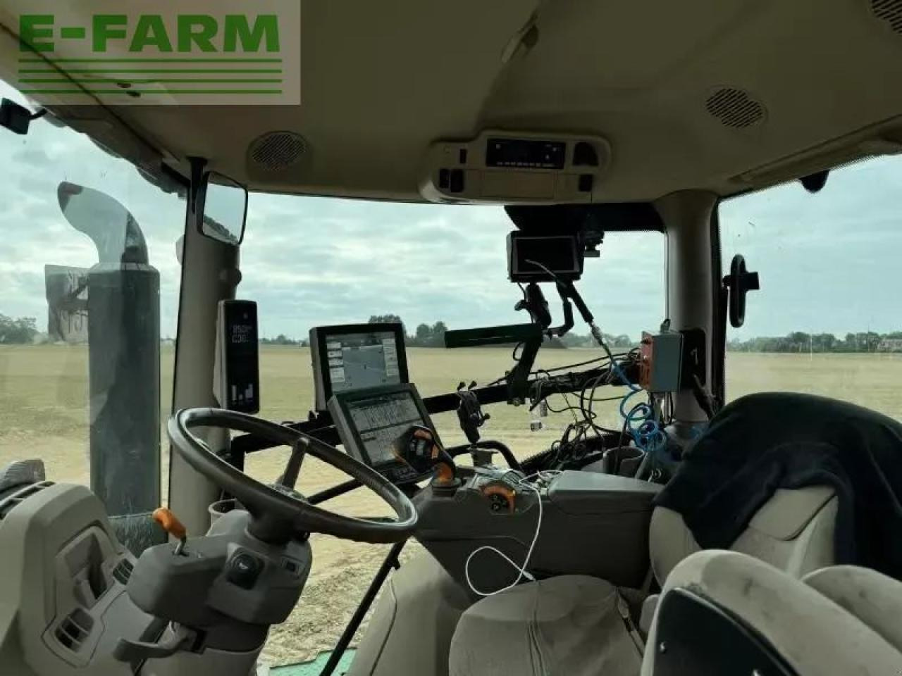 John Deere 6r250 - Трактор: фото 2 John Deere 6r250 - Трактор: фото 2