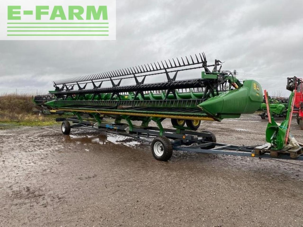 John Deere 735d (10,66m) - Жатка зерновая: фото 1 John Deere 735d (10,66m) - Жатка зерновая: фото 1