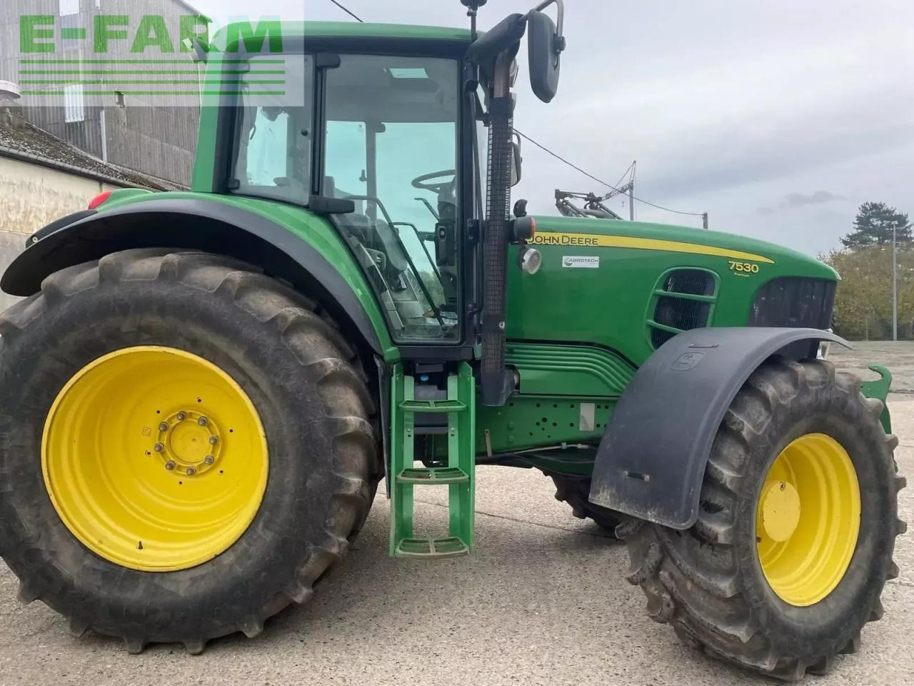 John Deere 7530premium - Трактор: фото 5 John Deere 7530premium - Трактор: фото 5