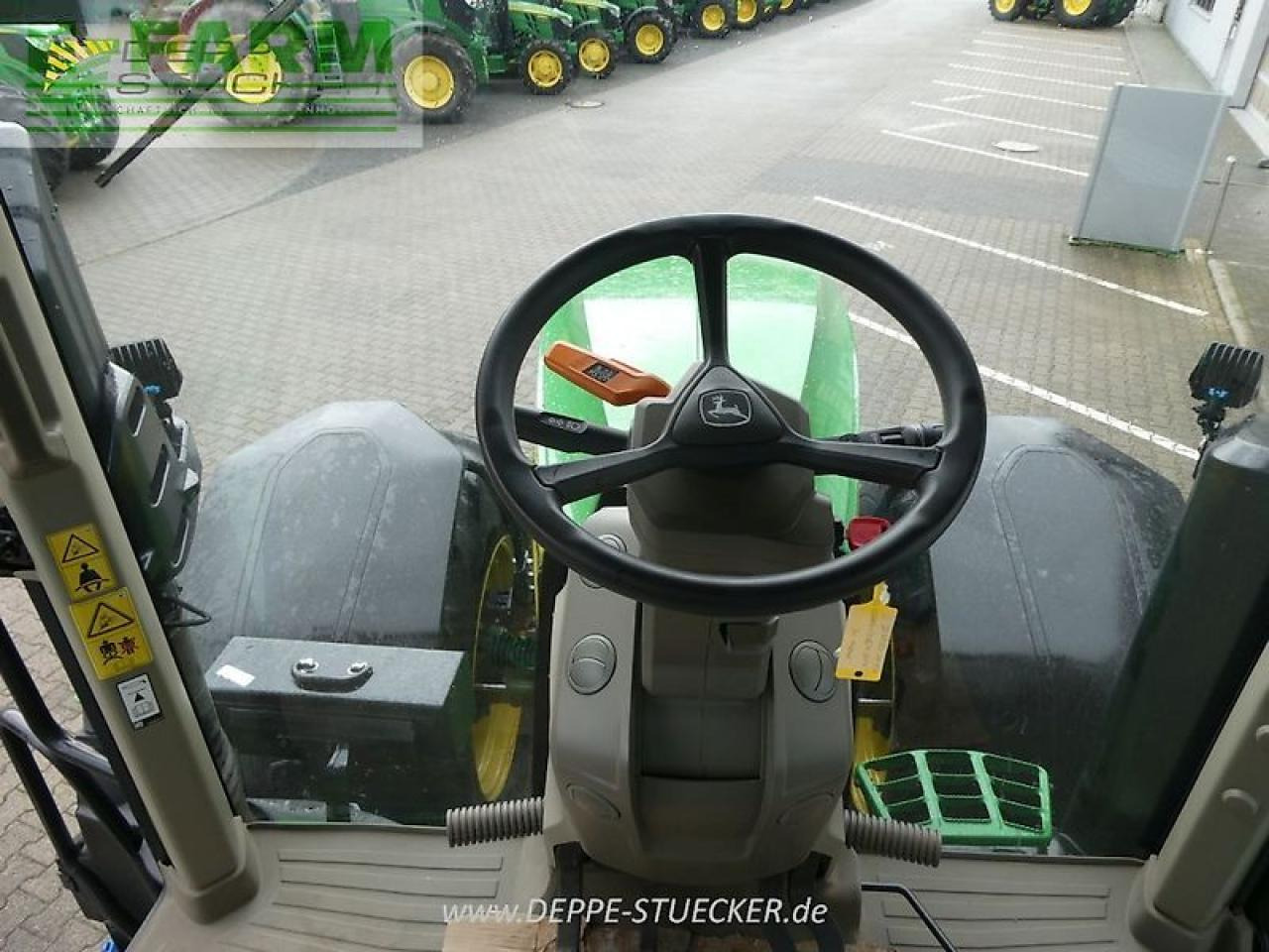Трактор John Deere 7r 330: фото 13