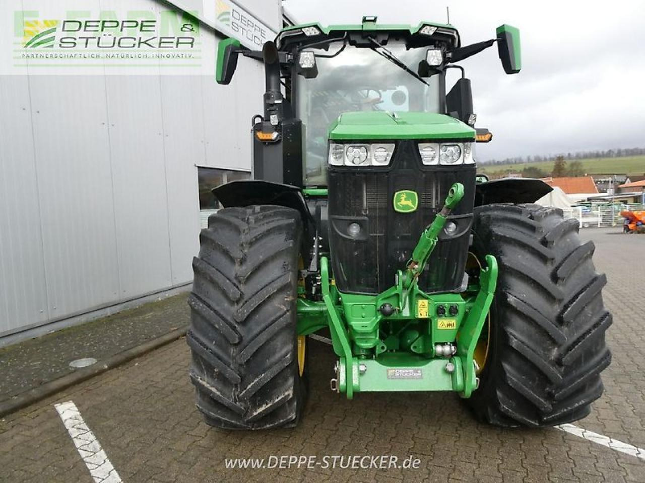 Трактор John Deere 7r 330: фото 8