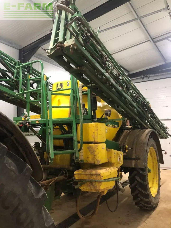 John Deere 832 - Прицепной опрыскиватель: фото 2 John Deere 832 - Прицепной опрыскиватель: фото 2