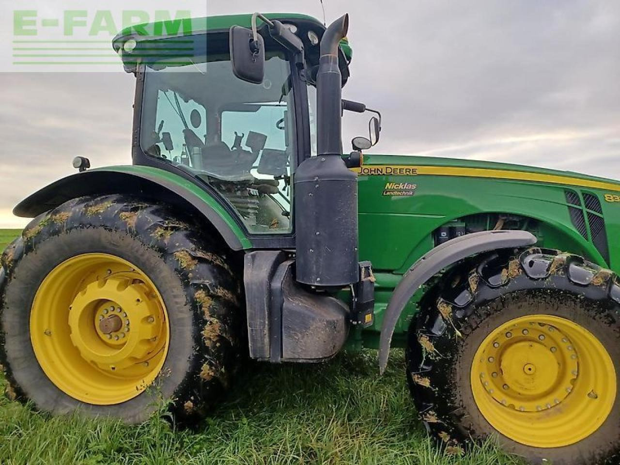 John Deere 8335r - Трактор: фото 2 John Deere 8335r - Трактор: фото 2
