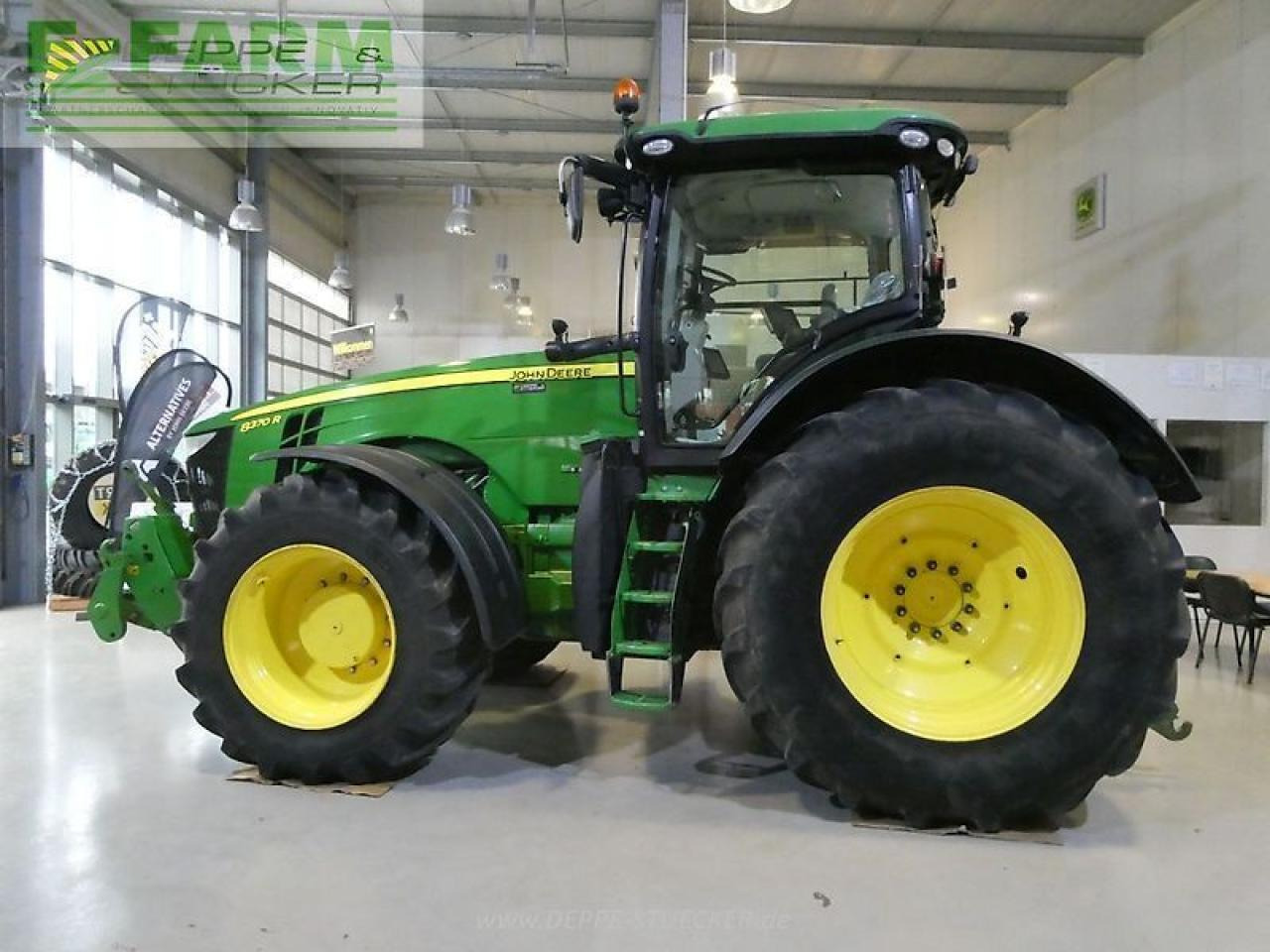 John Deere 8370r - Трактор: фото 2 John Deere 8370r - Трактор: фото 2