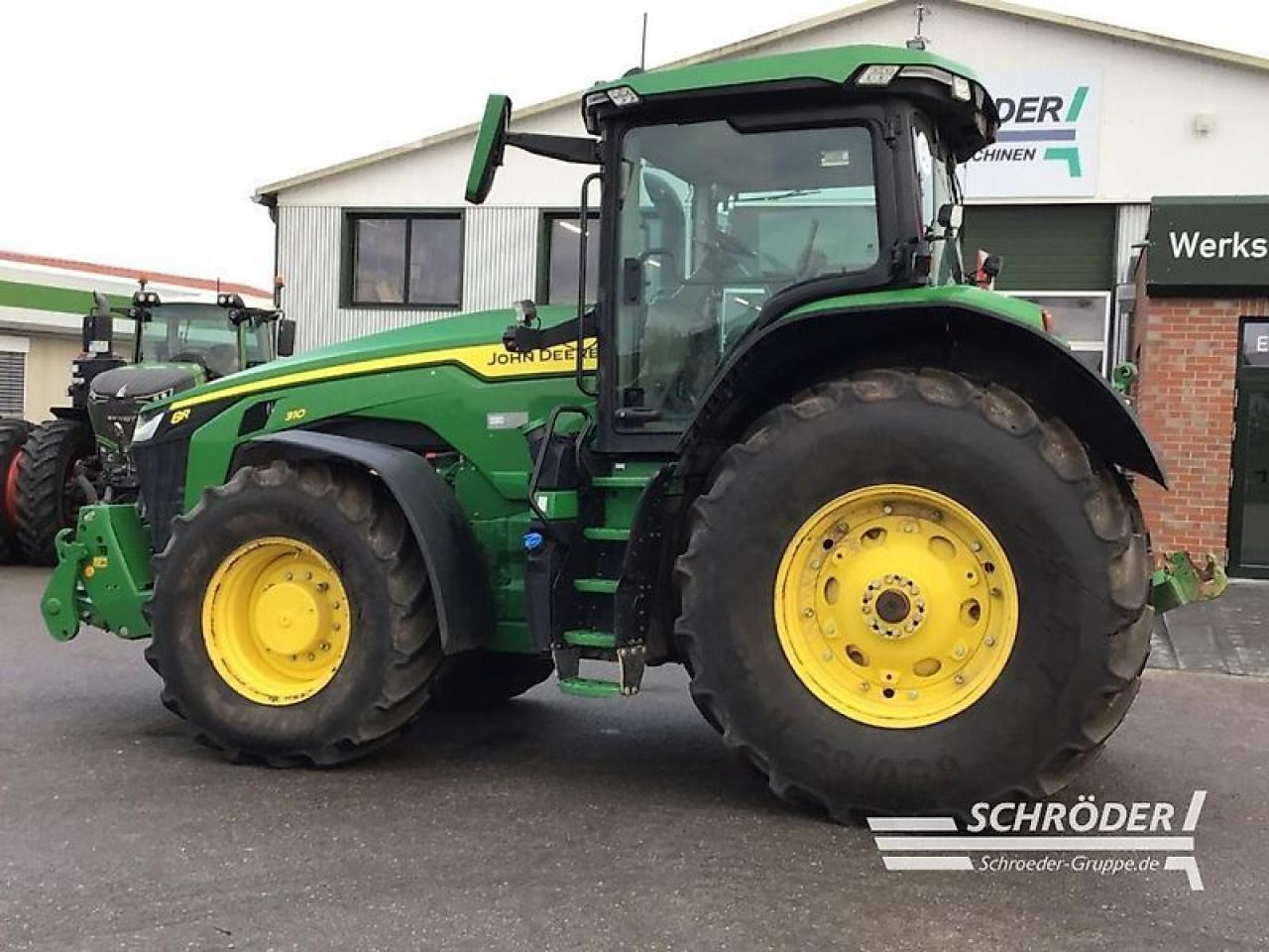 John Deere 8r 310 e23 powershift - Трактор: фото 4 John Deere 8r 310 e23 powershift - Трактор: фото 4