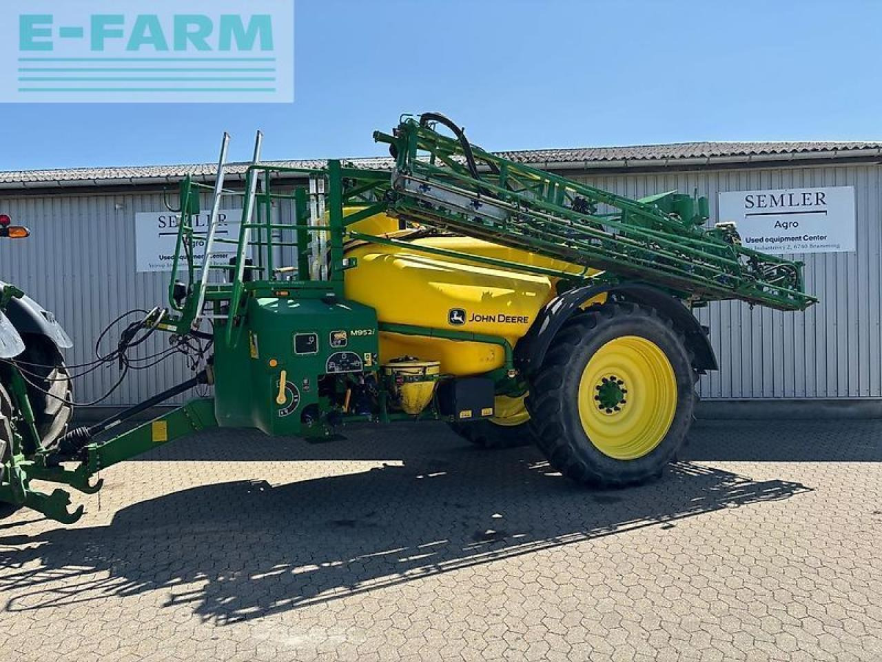 John Deere m952i - Прицепной опрыскиватель: фото 1 John Deere m952i - Прицепной опрыскиватель: фото 1