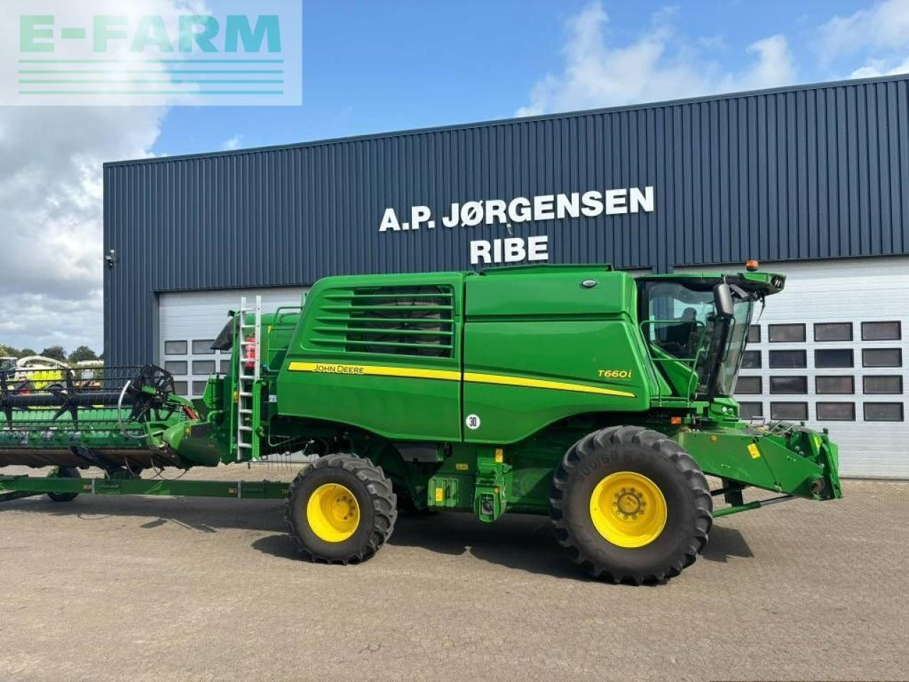 John Deere t 660 i 4wd - Зерноуборочный комбайн: фото 1 John Deere t 660 i 4wd - Зерноуборочный комбайн: фото 1