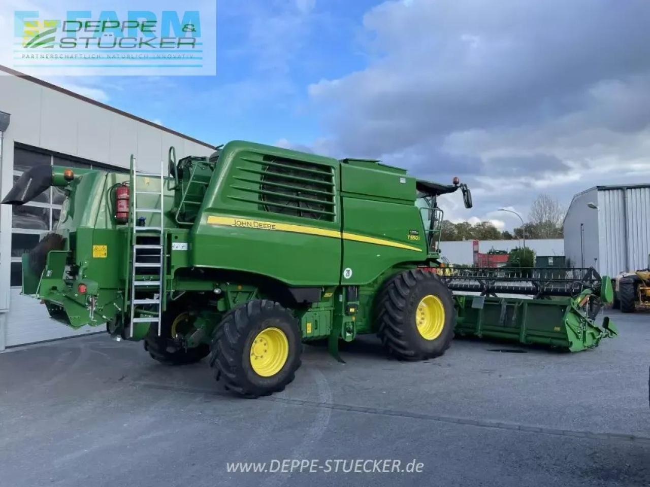 John Deere t550 mit 622r - Зерноуборочный комбайн: фото 2 John Deere t550 mit 622r - Зерноуборочный комбайн: фото 2