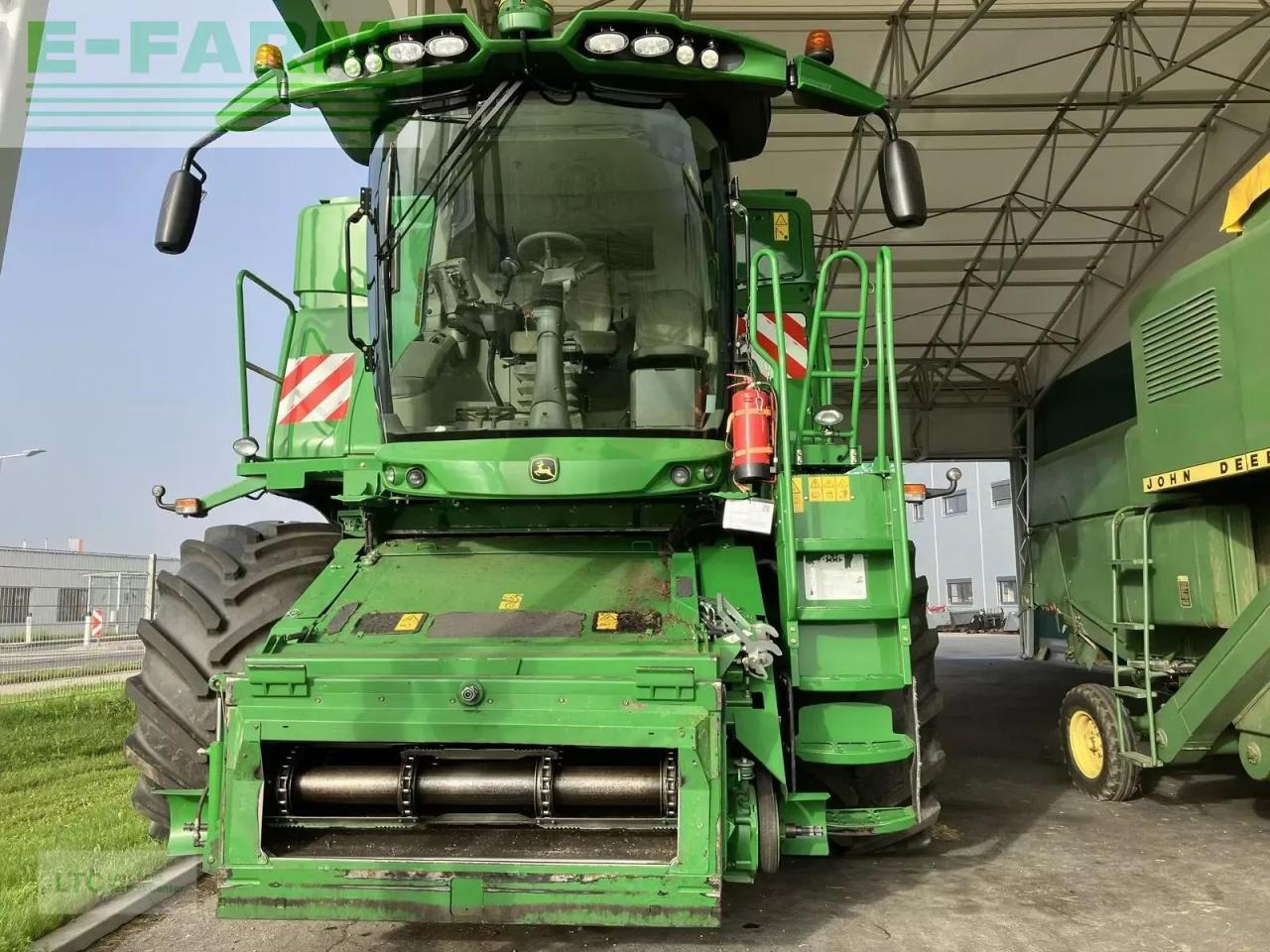 John Deere t670 - Зерноуборочный комбайн: фото 3 John Deere t670 - Зерноуборочный комбайн: фото 3