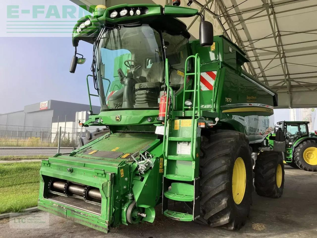 John Deere t670 - Зерноуборочный комбайн: фото 1 John Deere t670 - Зерноуборочный комбайн: фото 1