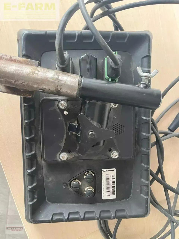 Пресс-подборщик тюковый Krone comprima cf 155 xc + cci 1200 terminal: фото 13 Пресс-подборщик тюковый Krone comprima cf 155 xc + cci 1200 terminal: фото 13