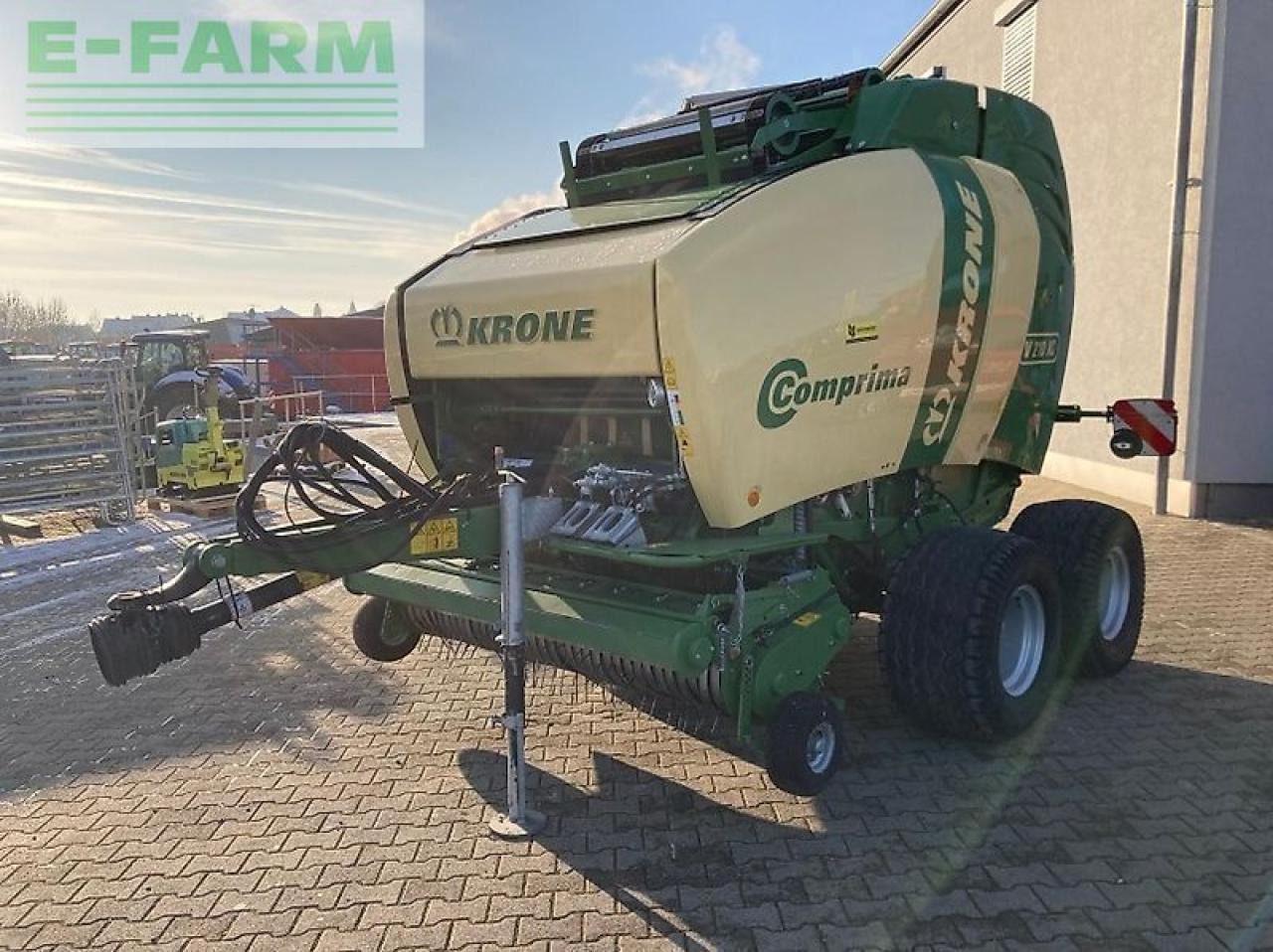Krone comprima v 210 xc - Пресс-подборщик тюковый: фото 2 Krone comprima v 210 xc - Пресс-подборщик тюковый: фото 2