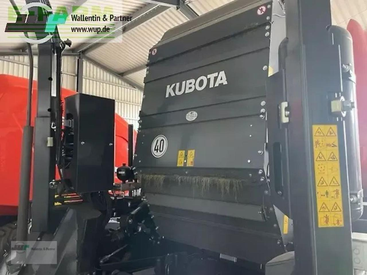 Kubota bv5200 sc14n flexiwrap - Пресс-подборщик тюковый: фото 4 Kubota bv5200 sc14n flexiwrap - Пресс-подборщик тюковый: фото 4