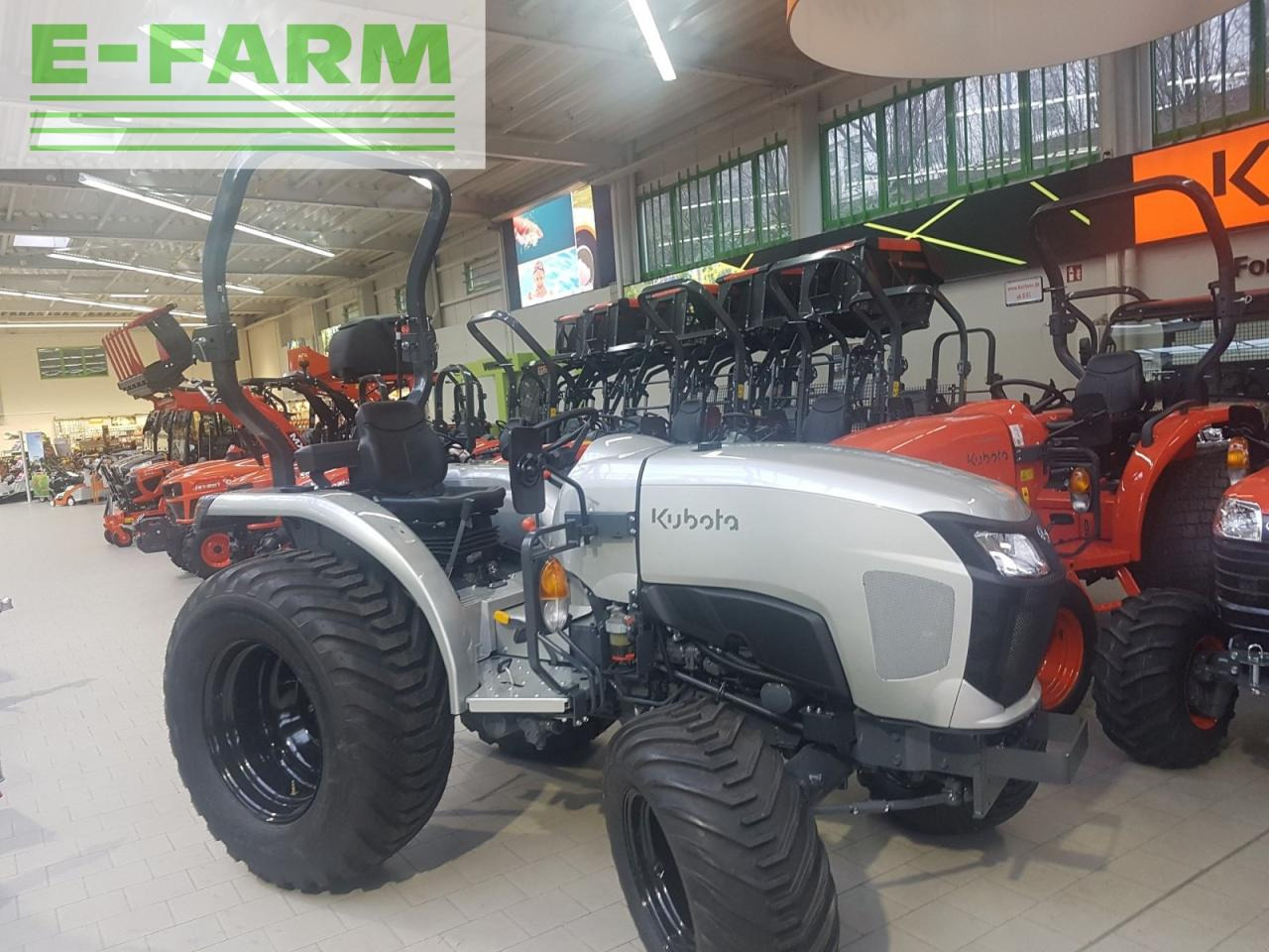 Kubota l1-382 ab 0,99% - Трактор: фото 4 Kubota l1-382 ab 0,99% - Трактор: фото 4