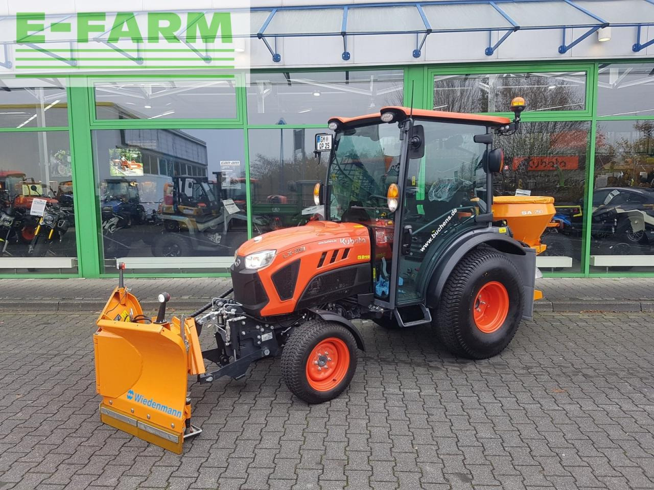 Kubota lx351 cab winterdienstpaket - Трактор: фото 5 Kubota lx351 cab winterdienstpaket - Трактор: фото 5