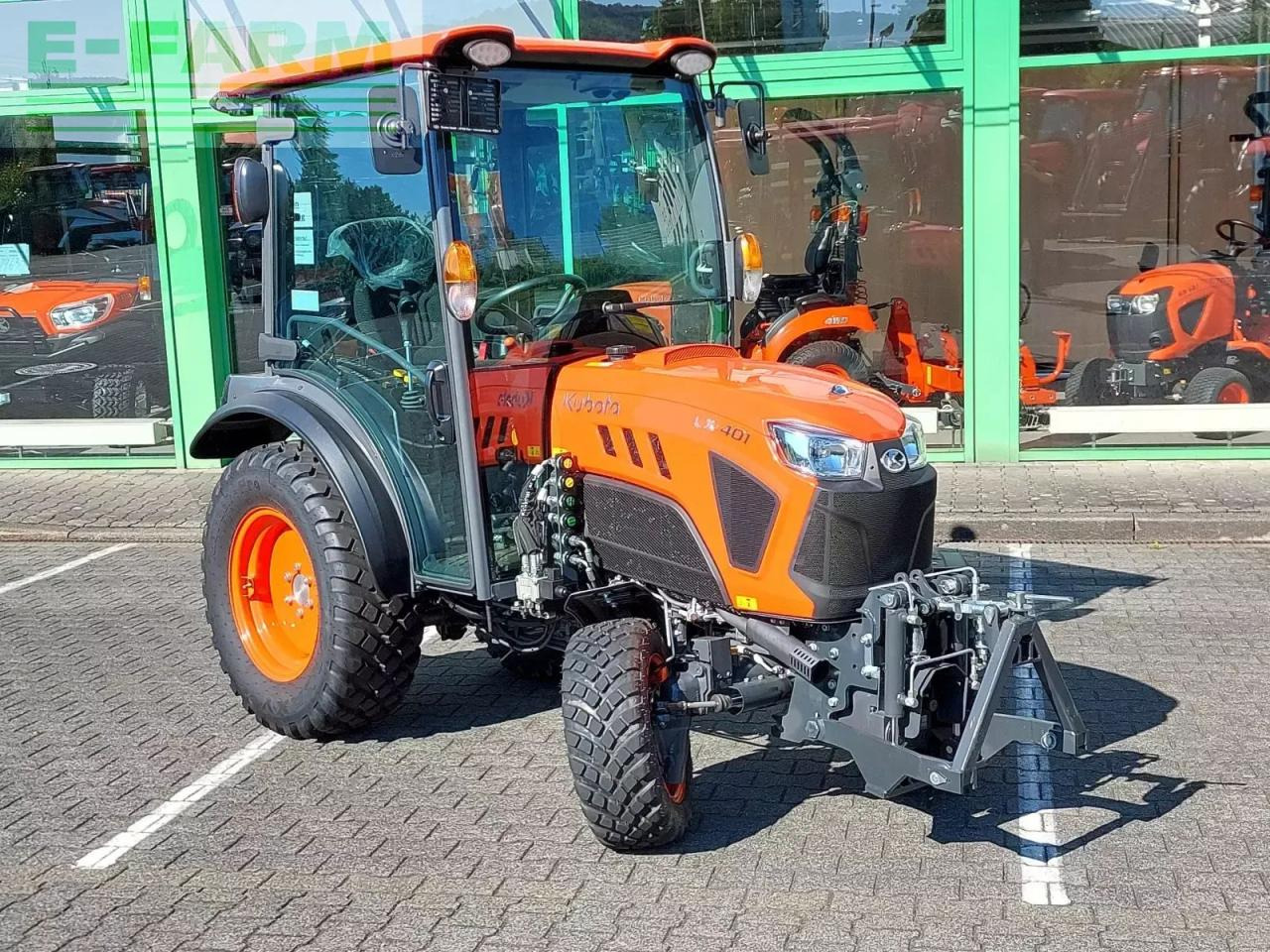 Kubota lx401 cab - Трактор: фото 2 Kubota lx401 cab - Трактор: фото 2
