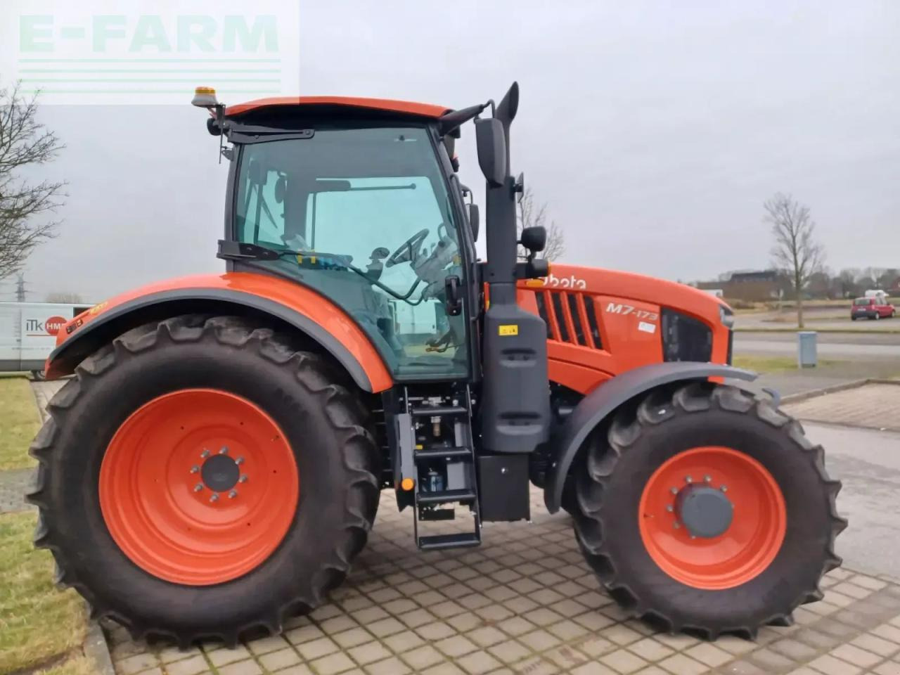 Kubota m 7-173 - Трактор: фото 5 Kubota m 7-173 - Трактор: фото 5
