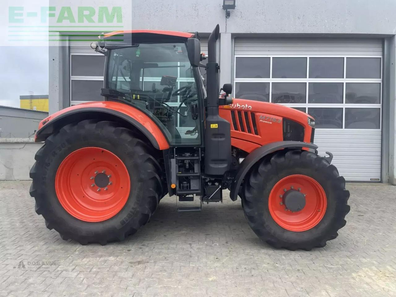 Kubota m 7153 - Трактор: фото 4 Kubota m 7153 - Трактор: фото 4